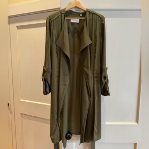 Aritzia Babaton Quincey Jacket - flowy trench - Large